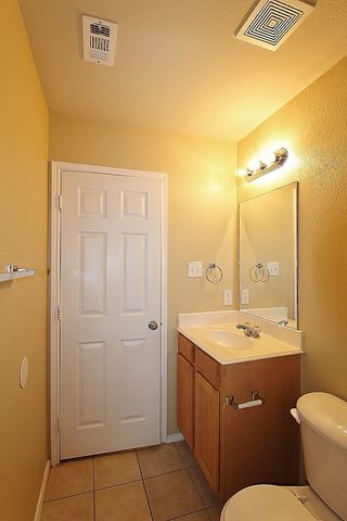 900 Oarlock Drive, Crowley, TX 76036