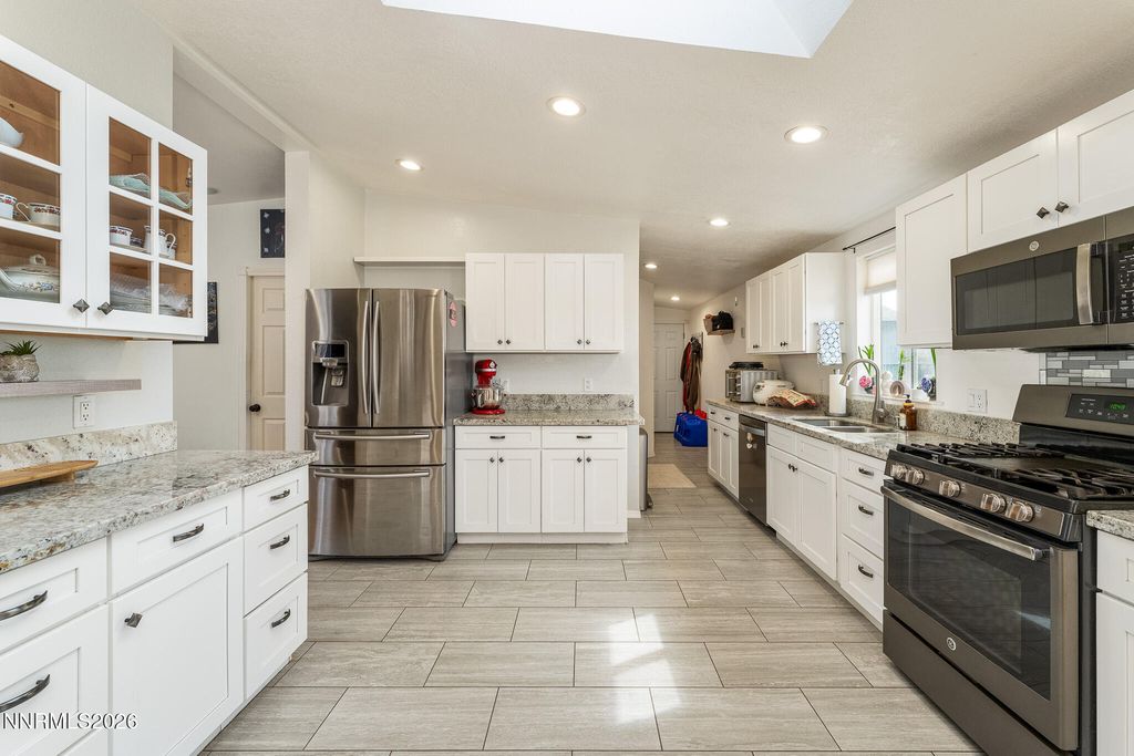 Image 13 of property listing at 73 S Rainbow Drive Lot B, Dayton, NV 89403