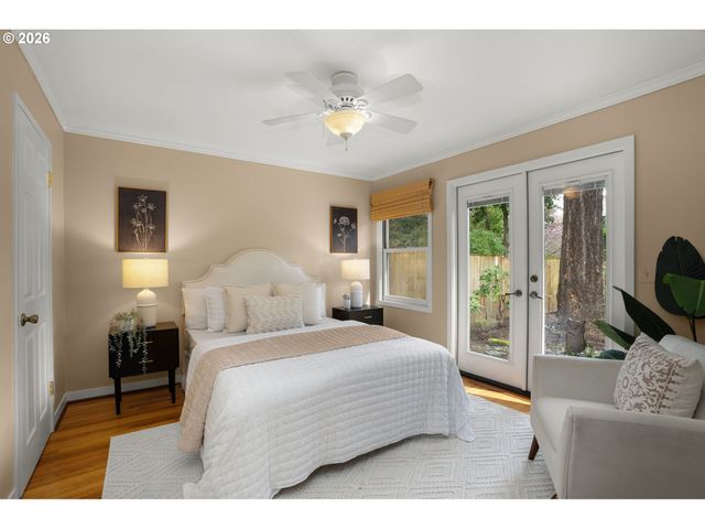 221 6TH St, Lake Oswego, OR 97034