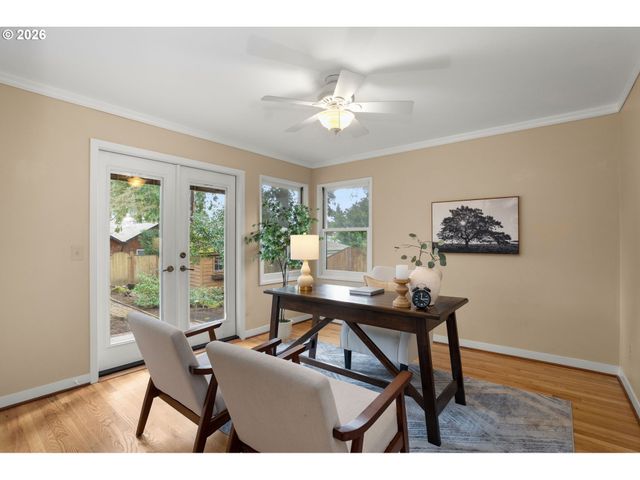 221 6TH St, Lake Oswego, OR 97034