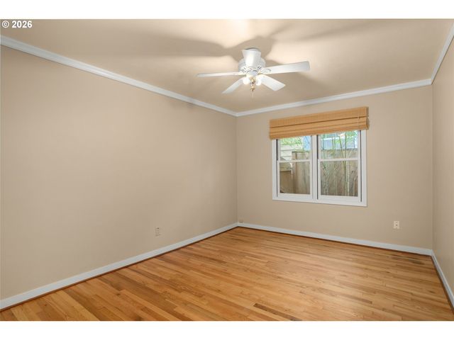 221 6TH St, Lake Oswego, OR 97034