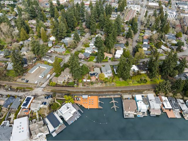 221 6TH St, Lake Oswego, OR 97034