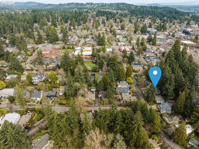 221 6TH St, Lake Oswego, OR 97034