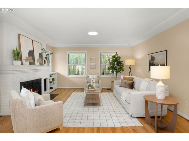 221 6TH St, Lake Oswego, OR 97034