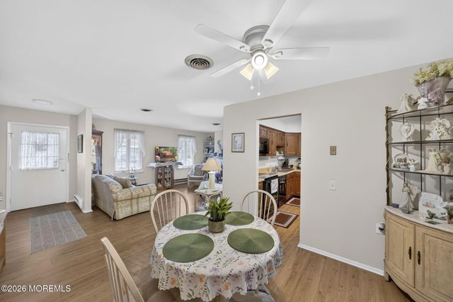 13 Greenleaf Street 51, Whiting, NJ 08759
