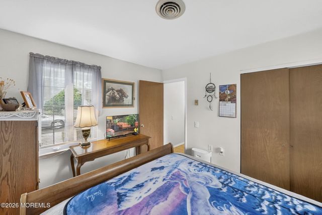 13 Greenleaf Street 51, Whiting, NJ 08759