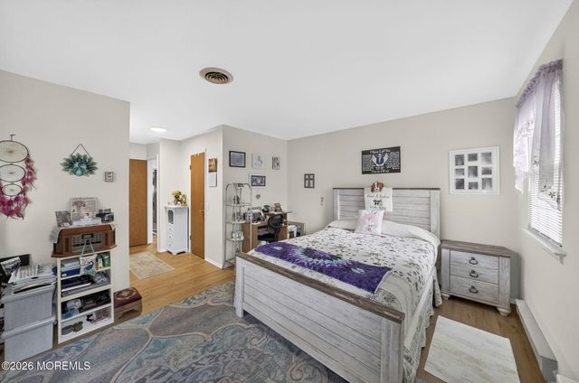 13 Greenleaf Street 51, Whiting, NJ 08759
