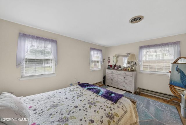 13 Greenleaf Street 51, Whiting, NJ 08759