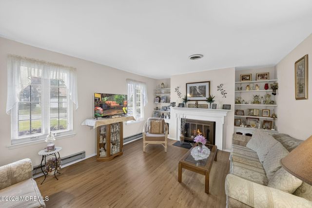 13 Greenleaf Street 51, Whiting, NJ 08759