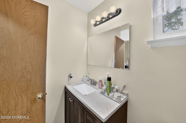 13 Greenleaf Street 51, Whiting, NJ 08759