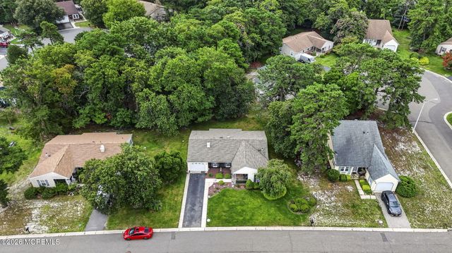 13 Greenleaf Street 51, Whiting, NJ 08759
