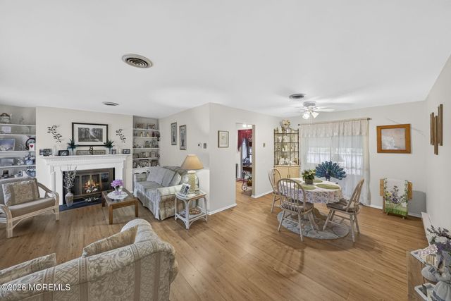 13 Greenleaf Street 51, Whiting, NJ 08759