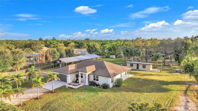 17844 N 38th Road N, Loxahatchee, FL 33470