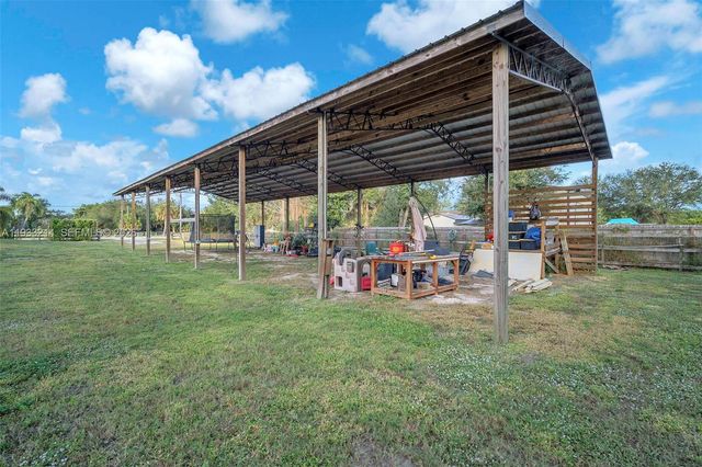 17844 N 38th Road N, Loxahatchee, FL 33470
