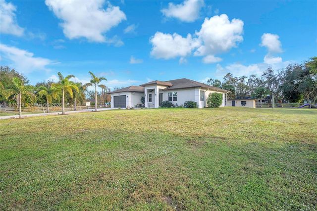 17844 N 38th Road N, Loxahatchee, FL 33470