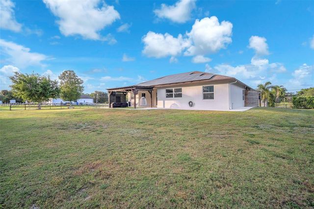 17844 N 38th Road N, Loxahatchee, FL 33470
