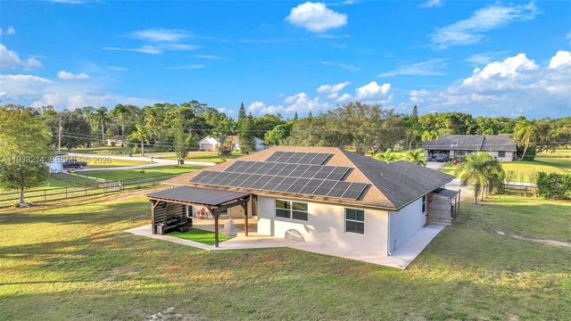 17844 N 38th Road N, Loxahatchee, FL 33470