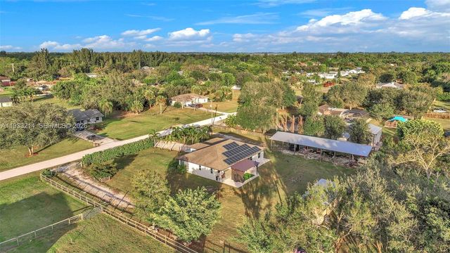 17844 N 38th Road N, Loxahatchee, FL 33470