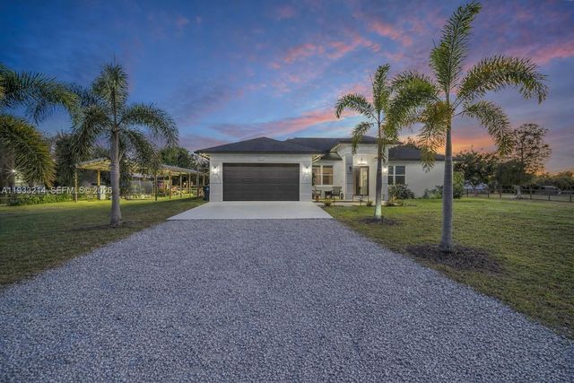 17844 N 38th Road N, Loxahatchee, FL 33470