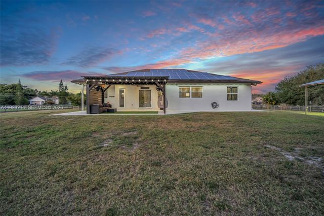 17844 N 38th Road N, Loxahatchee, FL 33470