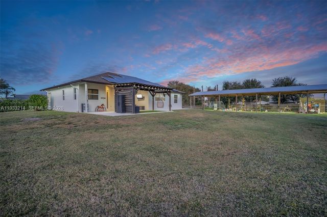 17844 N 38th Road N, Loxahatchee, FL 33470