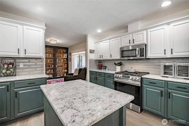 4003 Hoier, Blaine, WA 98230