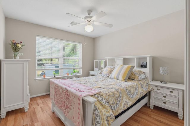 907 Columbia River Road, Montgomery, TX 77316