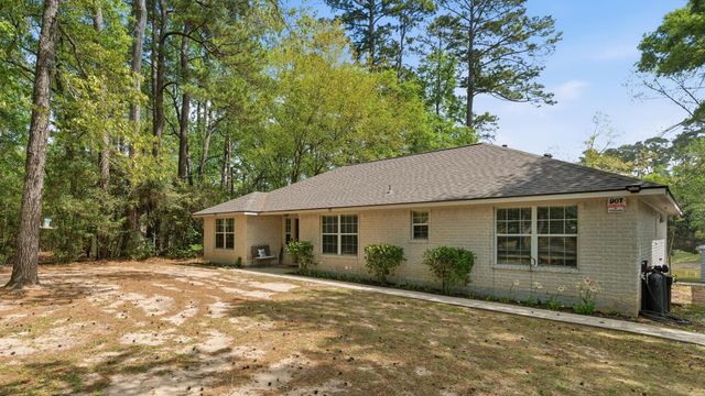 907 Columbia River Road, Montgomery, TX 77316