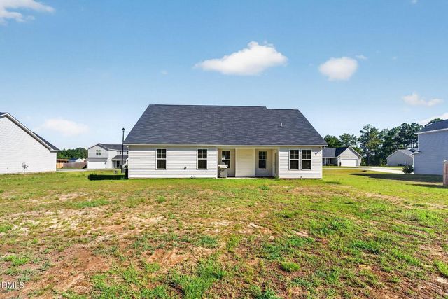 40 Terrier Court, Parkton, NC 28371