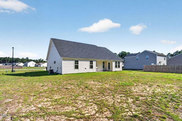 40 Terrier Court, Parkton, NC 28371