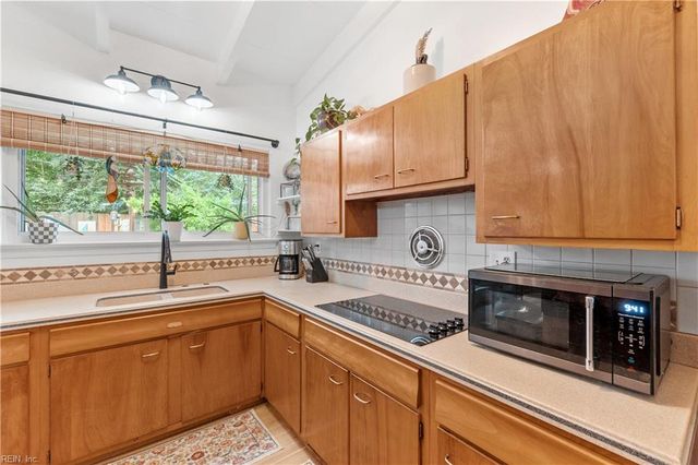 1308 Woodhurst DR, Virginia Beach, VA 23454
