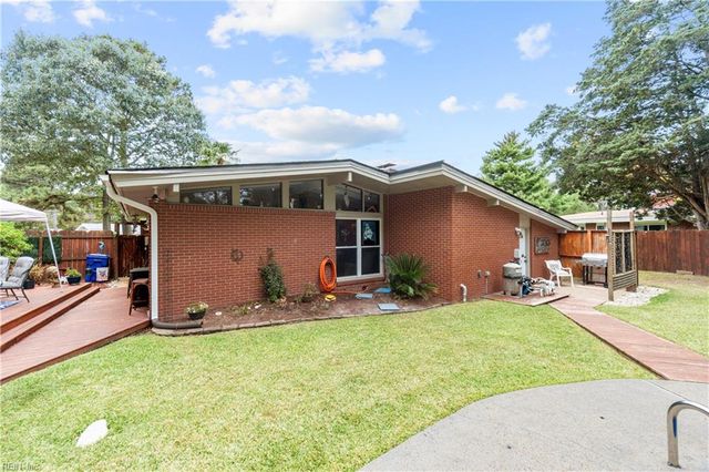 1308 Woodhurst DR, Virginia Beach, VA 23454