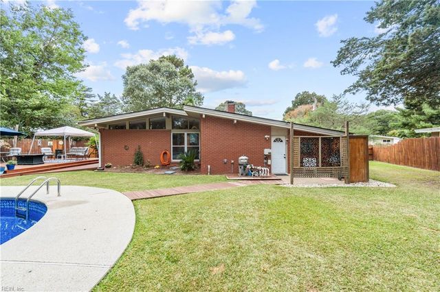 1308 Woodhurst DR, Virginia Beach, VA 23454