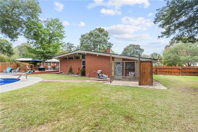 1308 Woodhurst DR, Virginia Beach, VA 23454