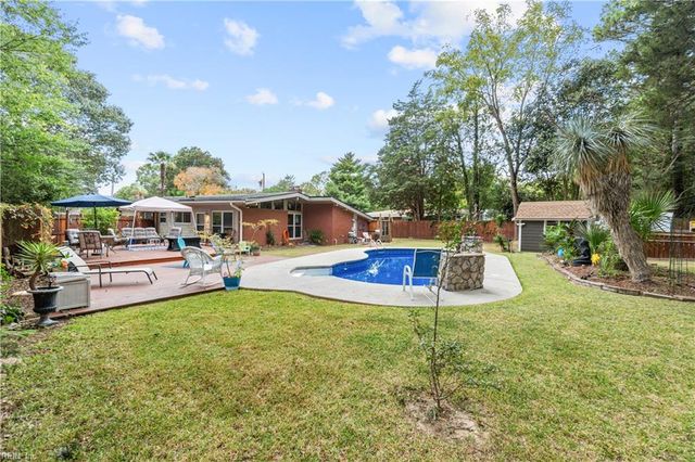 1308 Woodhurst DR, Virginia Beach, VA 23454