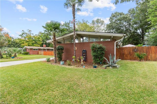 1308 Woodhurst DR, Virginia Beach, VA 23454