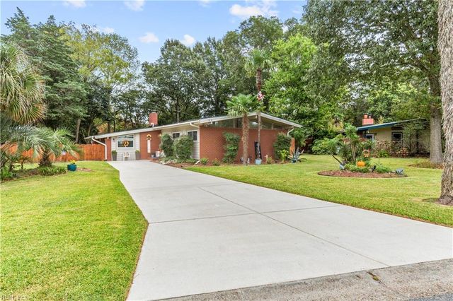 1308 Woodhurst DR, Virginia Beach, VA 23454