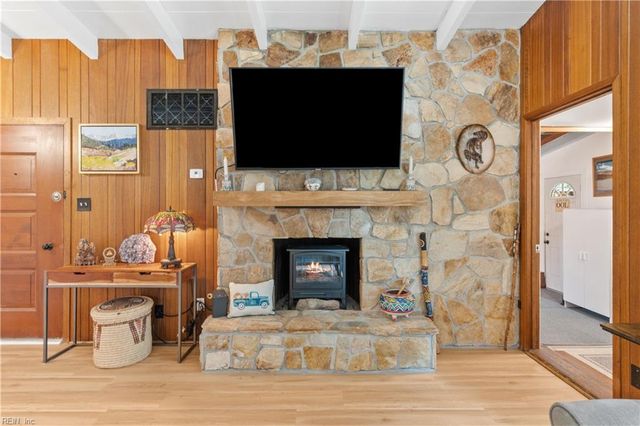 1308 Woodhurst DR, Virginia Beach, VA 23454