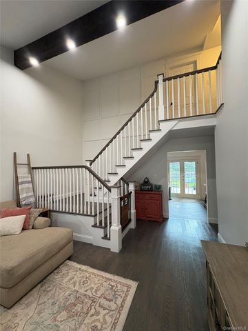 9 Sugarbush Lane, Coram, NY 11727