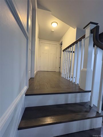 9 Sugarbush Lane, Coram, NY 11727