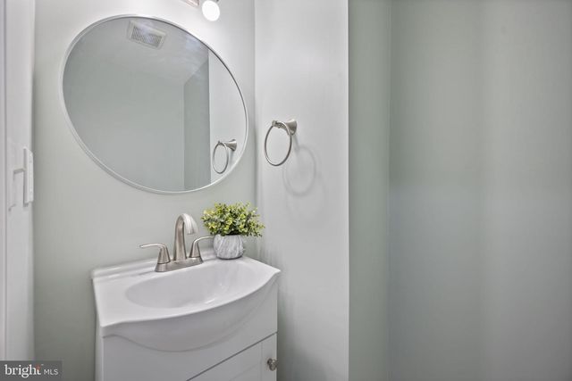 328 S MACON ST, Baltimore, MD 21224