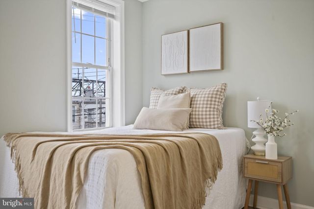 328 S MACON ST, Baltimore, MD 21224