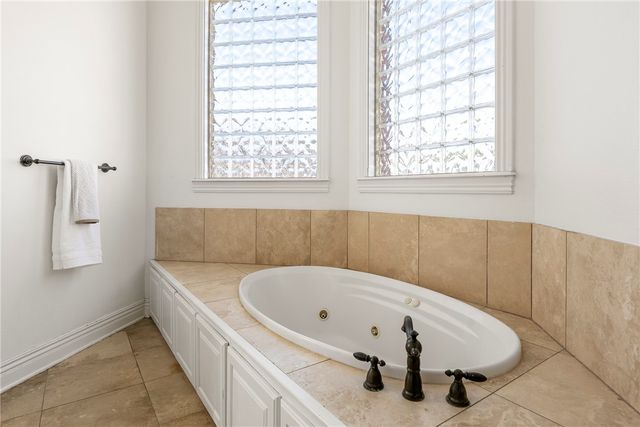 5209 S Sloan Circle, Rogers, AR 72758