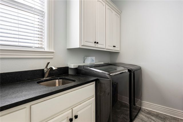 5209 S Sloan Circle, Rogers, AR 72758