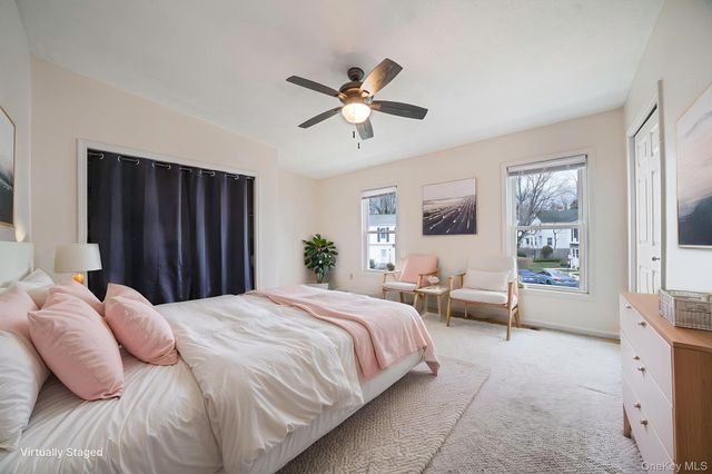 190 Merrick Road 35, Amityville, NY 11701