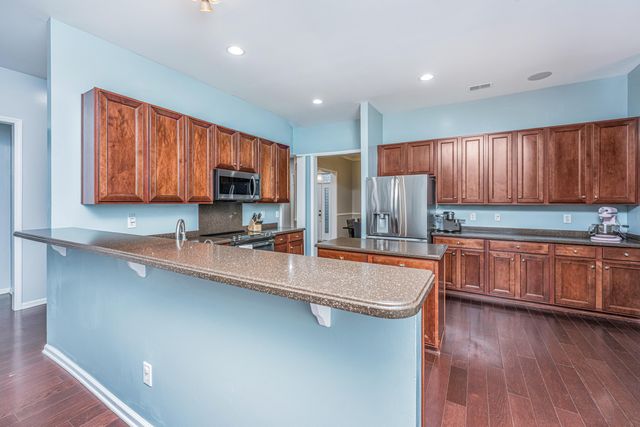 7315 Coopers Hawk Drive, Hanahan, SC 29410