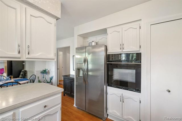 89 Maclynn Drive, Troy, MI 48098