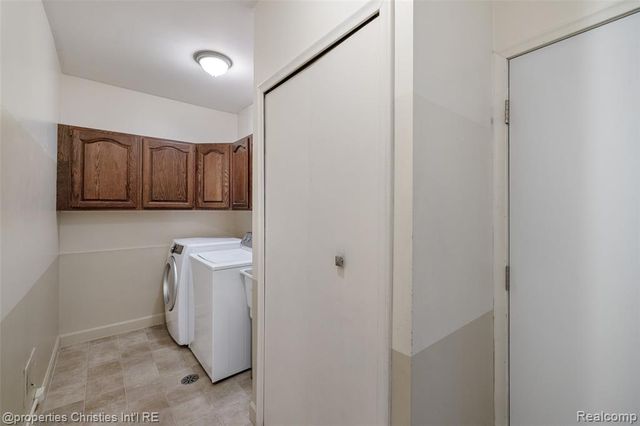 89 Maclynn Drive, Troy, MI 48098