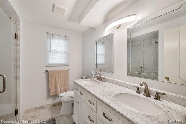 89 Maclynn Drive, Troy, MI 48098