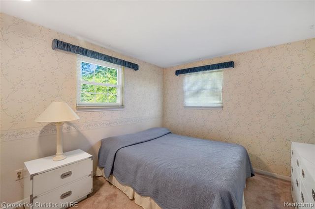 89 Maclynn Drive, Troy, MI 48098